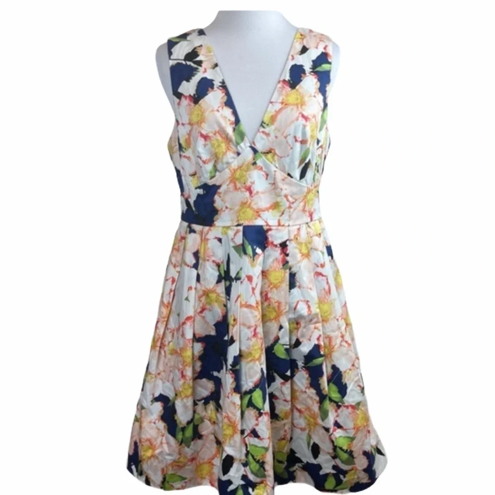 J Crew Collection Floral Cove V-neck Dress Cotton Sleeveless Size 6 - Picture 2 of 16